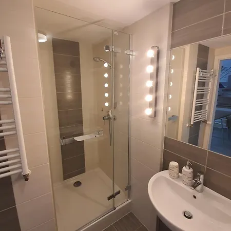 Lägenhet Czerwony Baron Apartament *